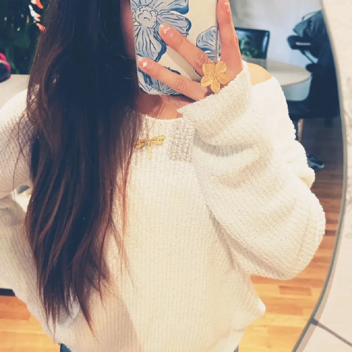 Vit stickad offshoulder tröja - 90