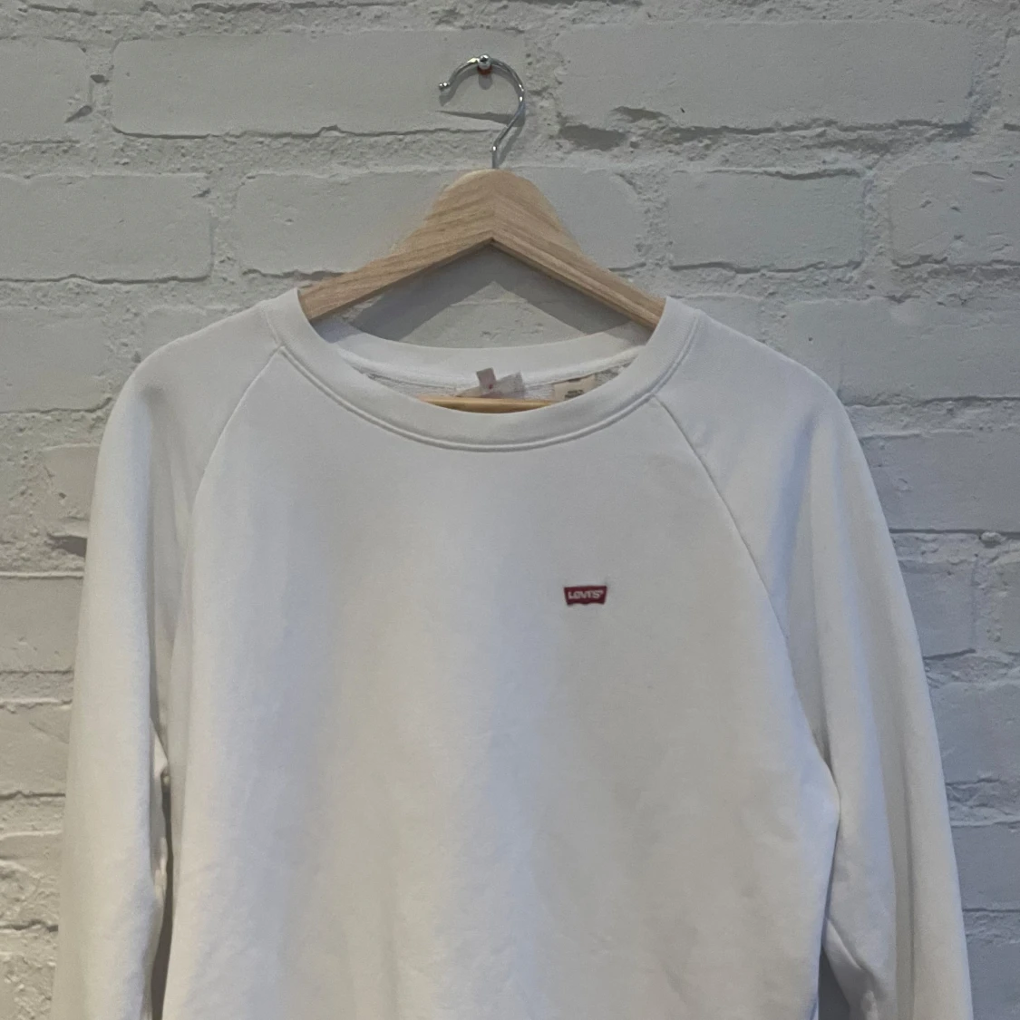 Vit sweatshirt från Levi's - 1
