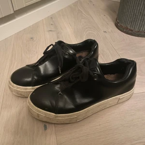 Eytys - Säljer nu mina älskade eytys. De passar perfekt till allt!💕🙌🏼🙌🏼