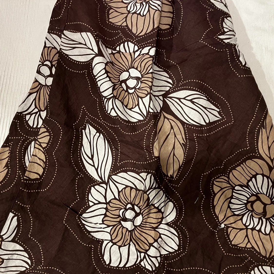 Brun blommig kjol - 2