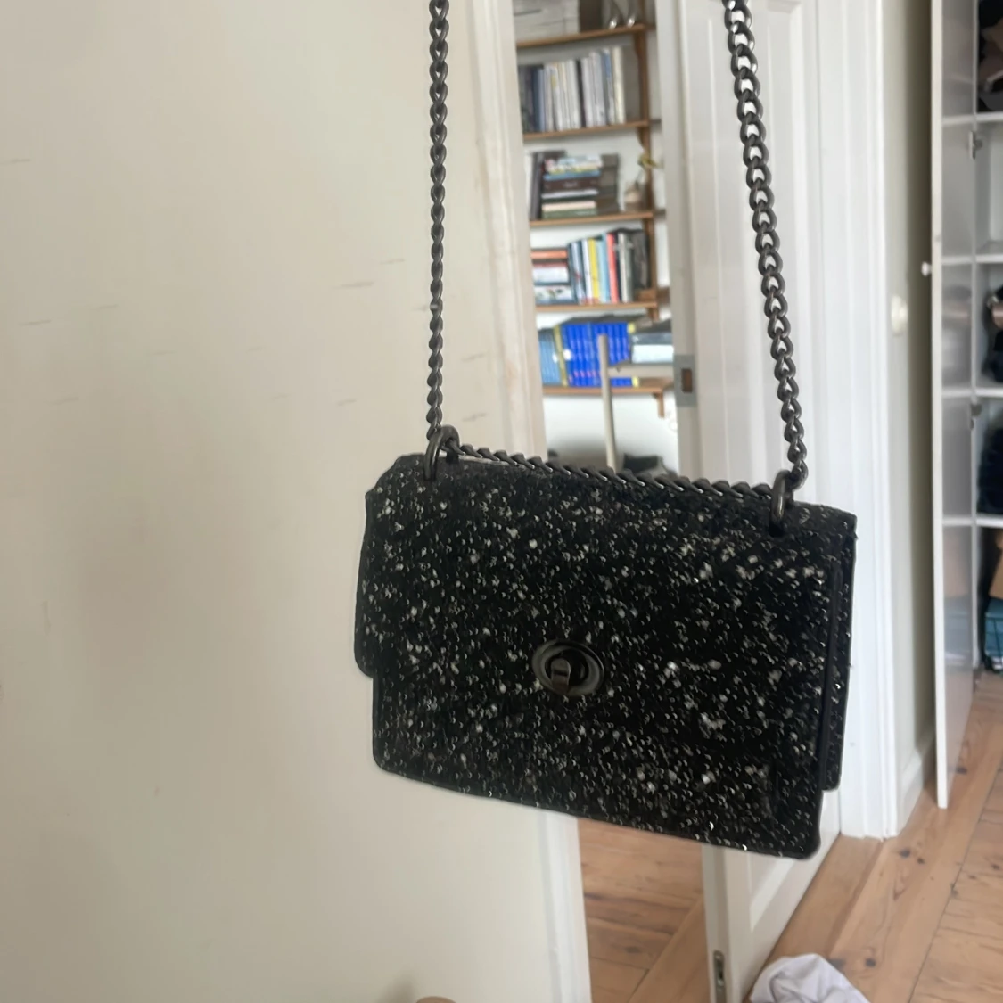 Glittrig väska  - 2
