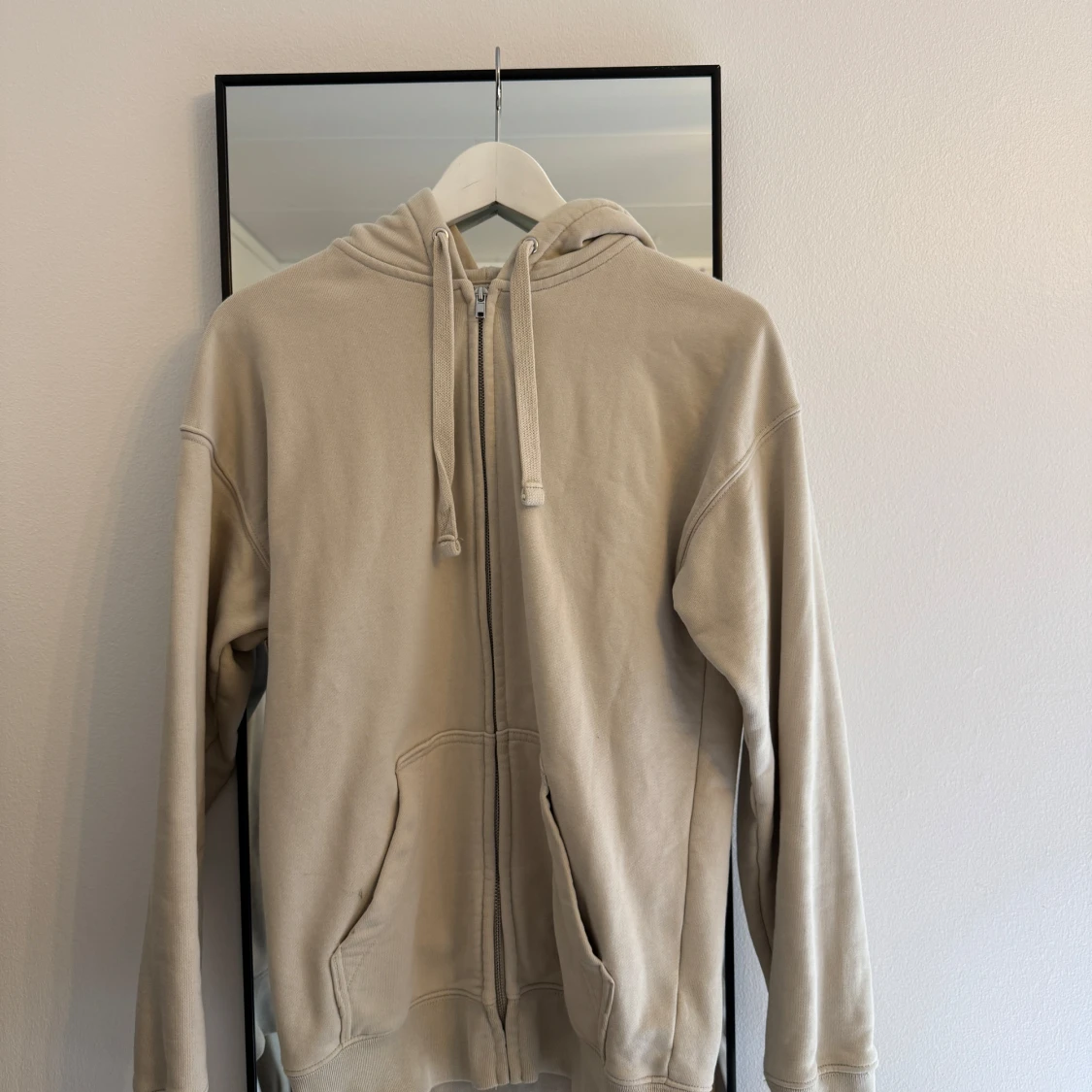 Beige hoodie från H&M