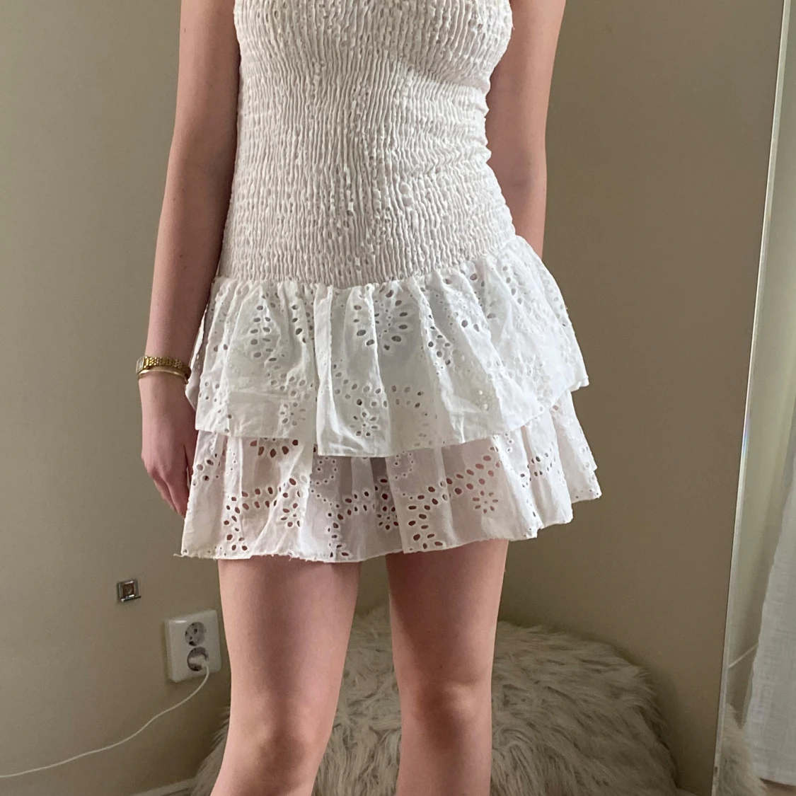 Vit axelbandslös klänning från Meet Me There - 4