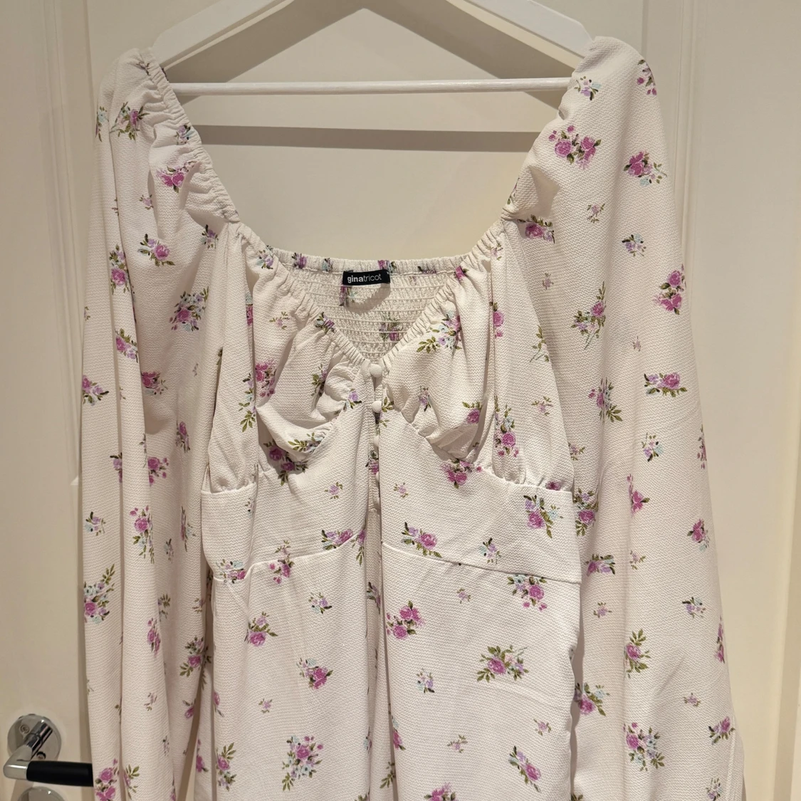 Blommig långklänning  - 1