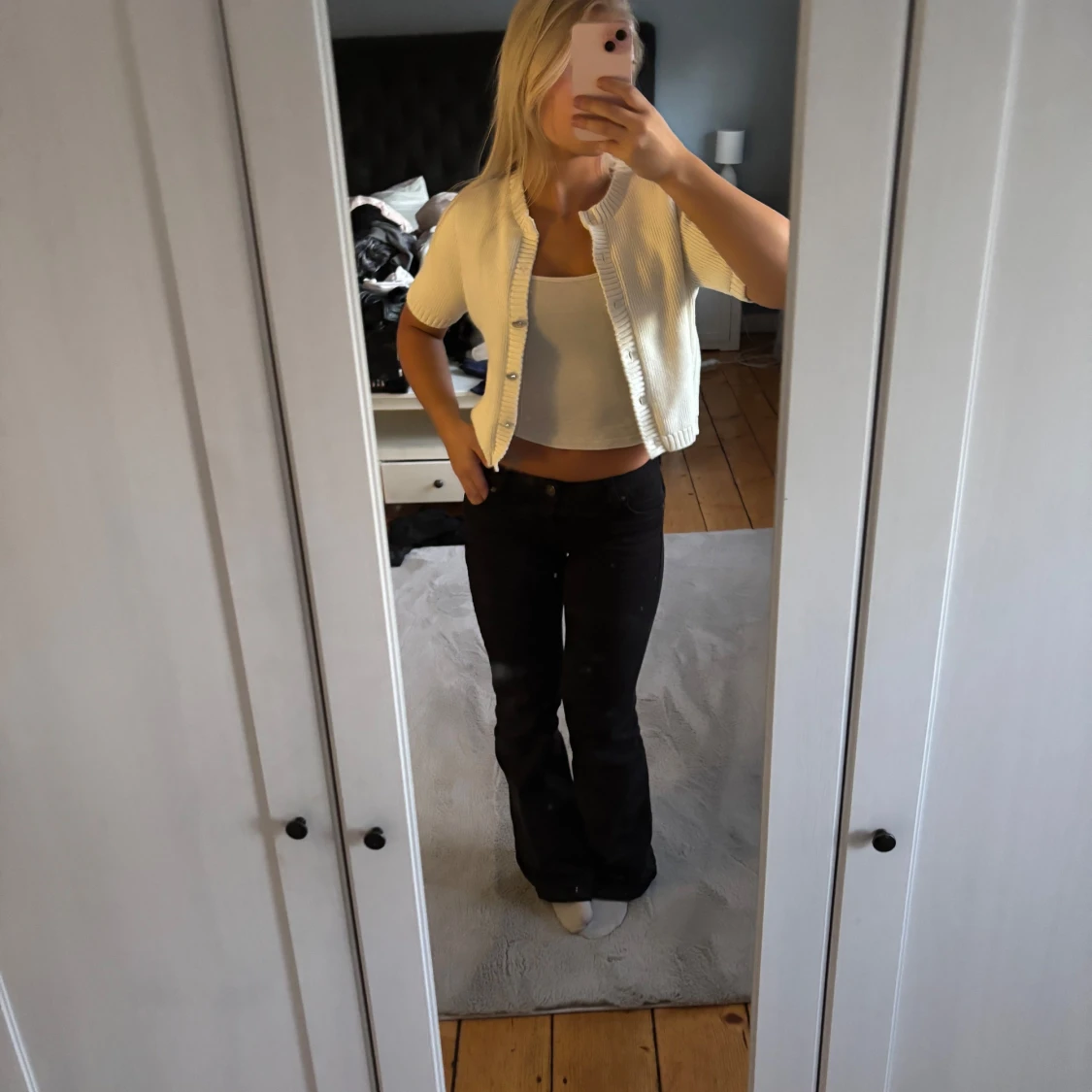 Vit ribbad kortärmad kofta - 2