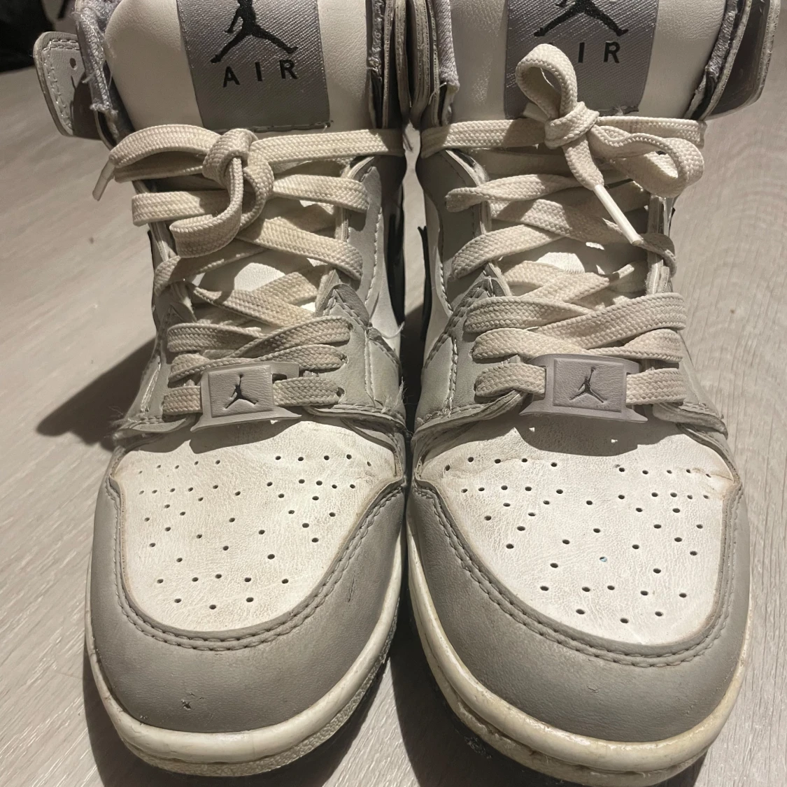 F.A.K.E jorden 1 grey - 1