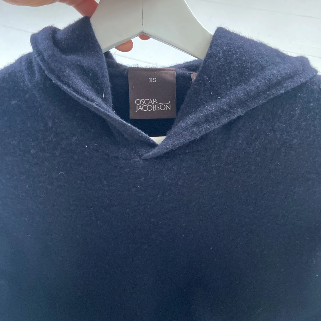 Marinblå hoodie från Oscar Jacobson - 1