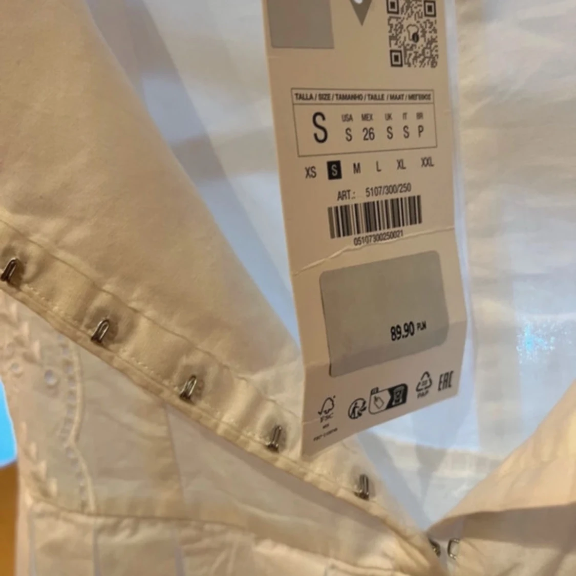 Vit klänning från Zara - 4