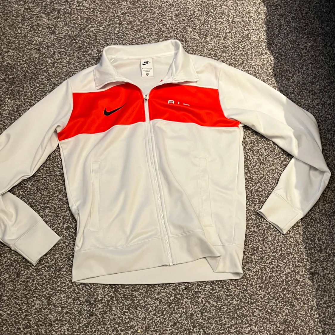 Vit kofta från nike