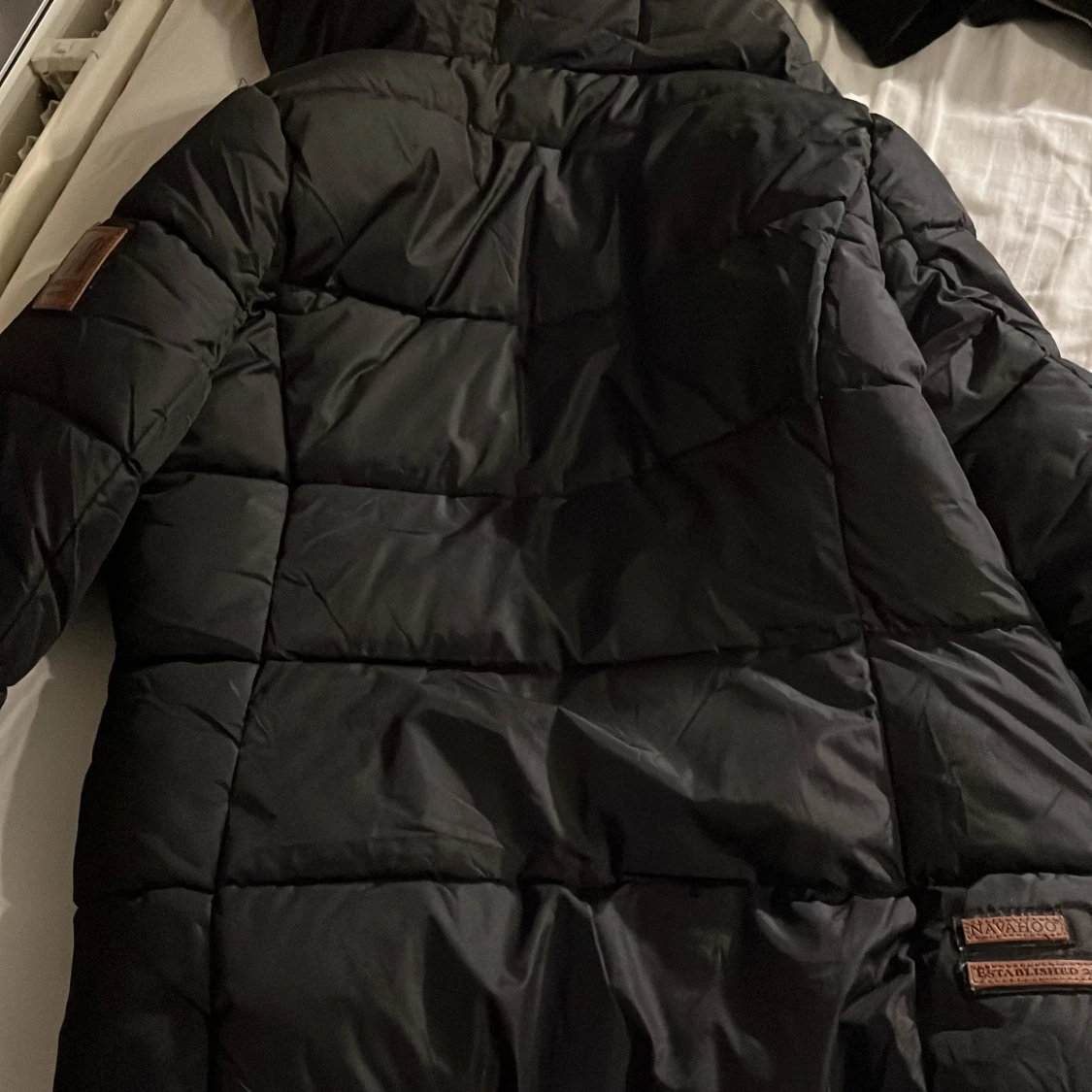 Svart dunjacka från Navahoo - 2
