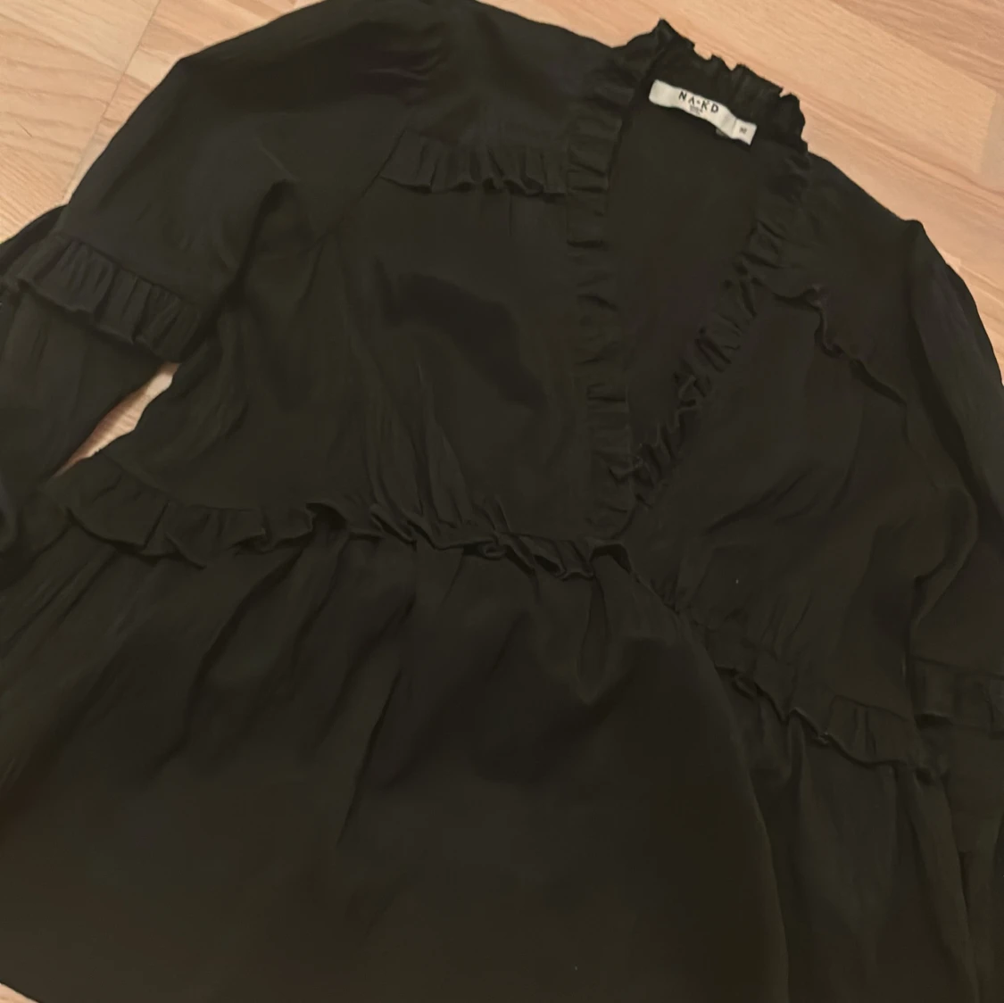 Svart blus från NA-KD - 4