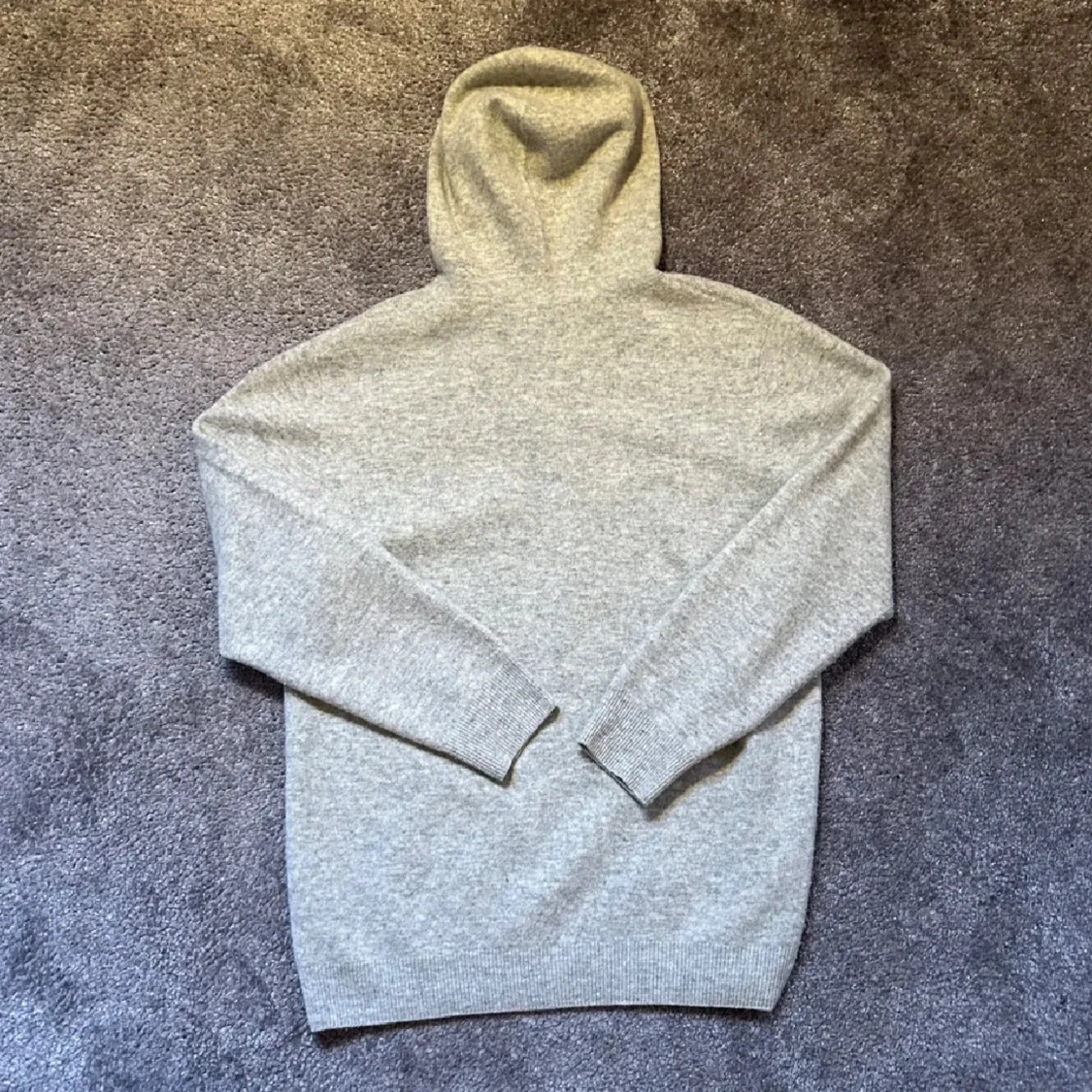 Grå merinoulls hoodie - 1