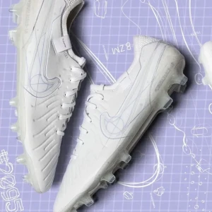 Limited Edition Nike Tiempo Legend 10 Elite FG Prototype Vit - Nike Tiempo Legend 10 Elite FG Prototype Vit - Limited Edition  Strl 38 9/10 Condition Box finns, men ingen boot bag.  Testade någon träning så de är i bra skick. 