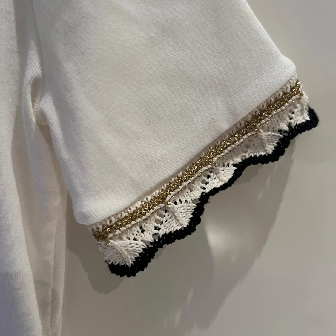 Zara tshirt med spets - 1