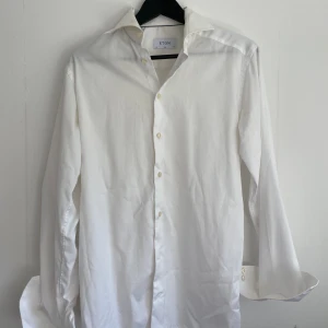 Eton skjorta - Eton skjorta Färg: vit Skick: utmärkt Nypris: 2000kr