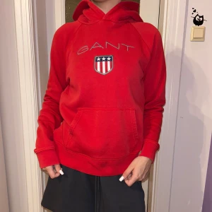 Äkta gant hoodie - Använd några få gånger med försiktighet ❤️ Strl S