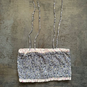 Maje crop topp - Finn topp från Maje med snygga detaljer.