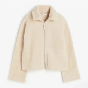 Teddy jacka  - Fint skick! Använd ett fåtal gånger