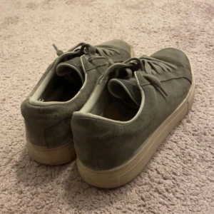 Vagabond sneakers  - Säljs eftersom jag köpt nya, sådär skick därför billigt