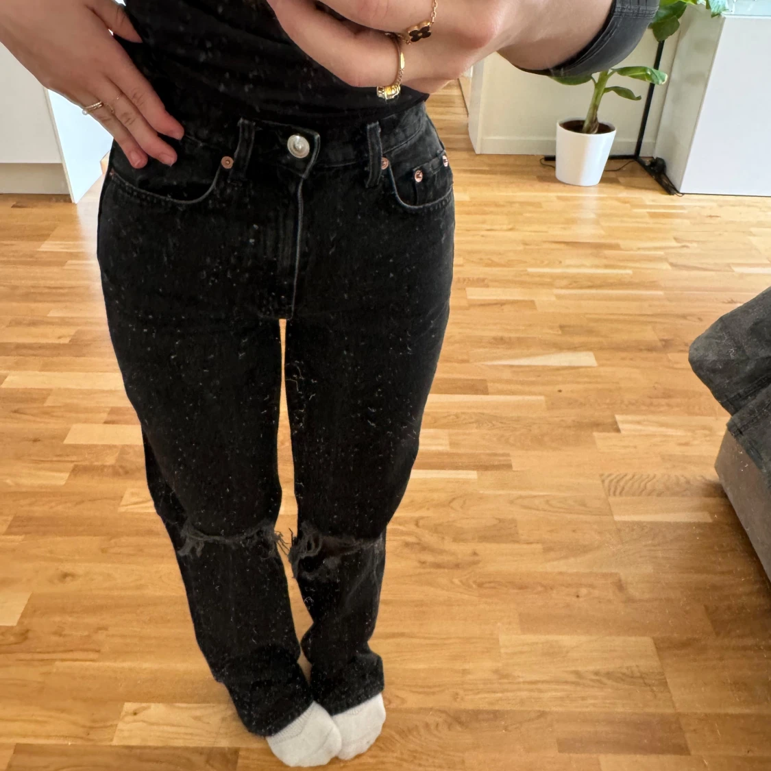 Svarta jeans med slitningar - 92