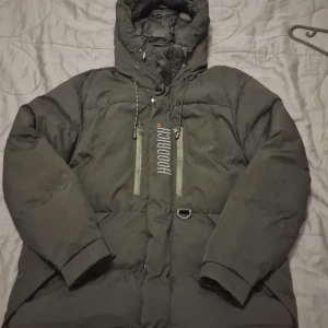 Hoodrich jacka - Bra skick, super varm och skön för vintern