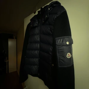 Moncler cardigan  - Använd en gånf