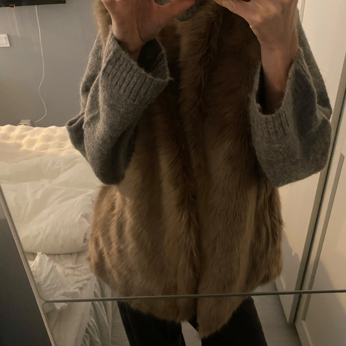 Brun pälsväst från Oasis - 3