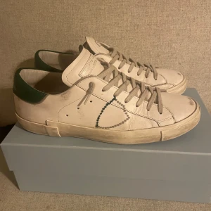 Philippe model  - Philippe models i storlek 42. Box och dustbag följer med.pris kan diskuteras, kontakta innan köp