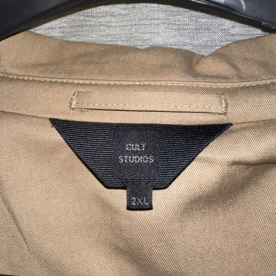 Beige trenchcoat från Cult Studios - 2