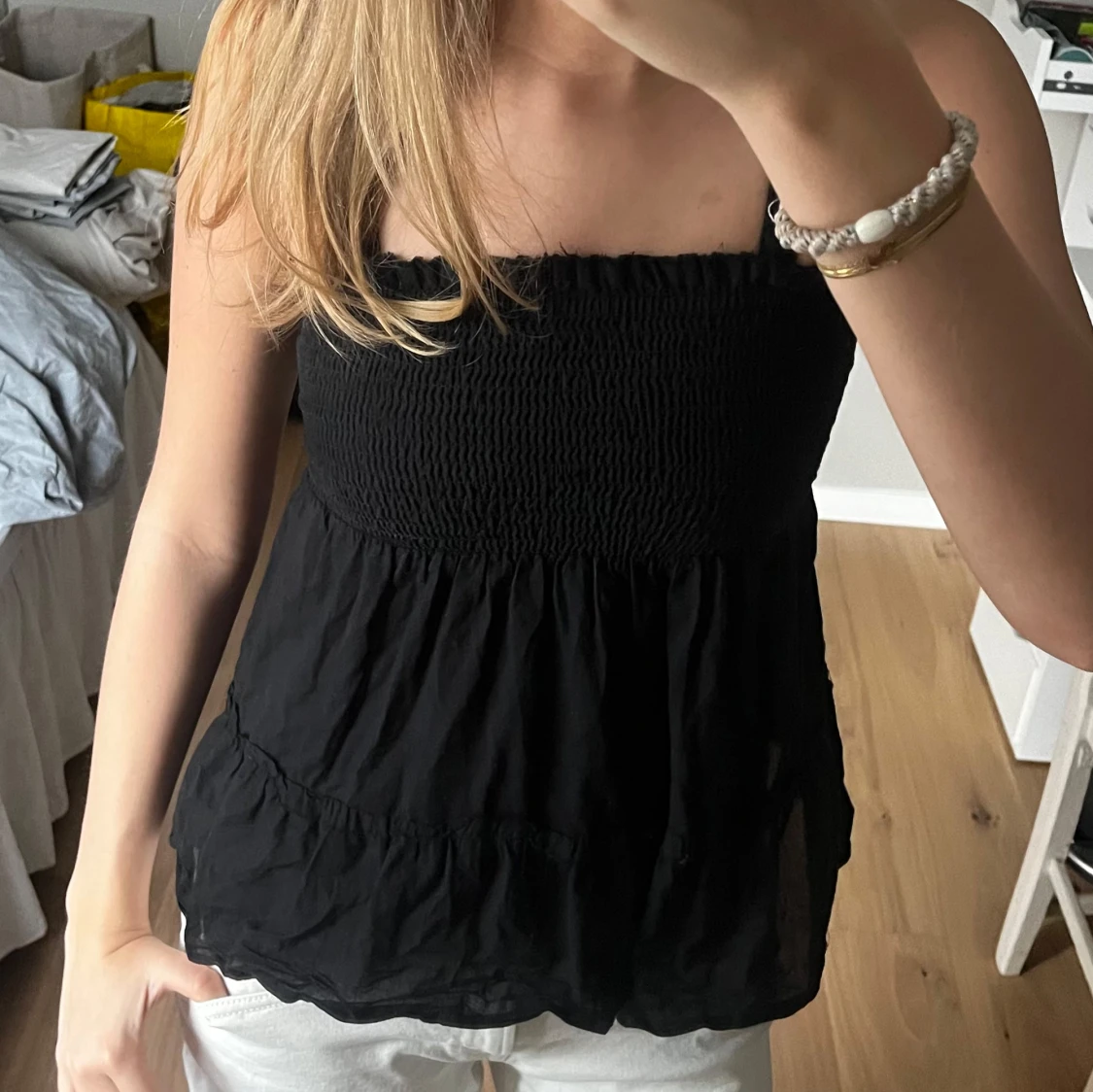 Svart axelbandslös topp - 1