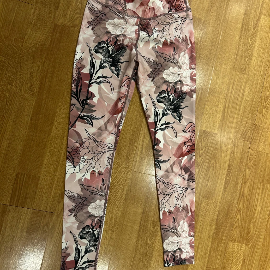 Nya träningstights SOC rosa och svart, storlek 158-164