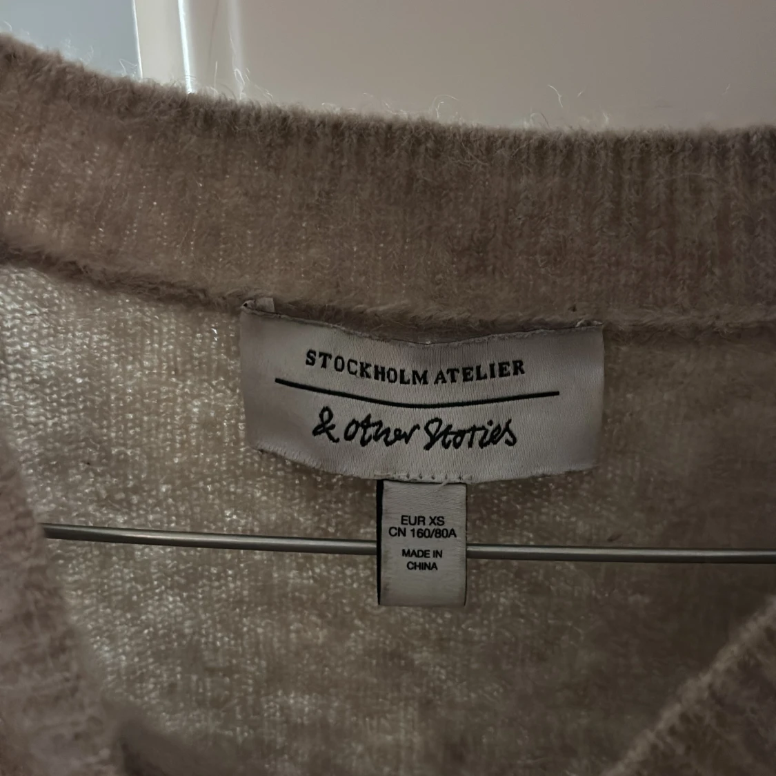 Beige tröja från & Other Stories - 2