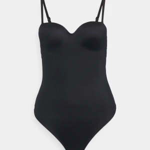 Dorina body - Intressekoll på den här slutsålda bodyn från Dorina i stl 75B💖 ny och oanvänd (endast testad)