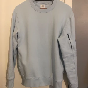 Cp company tröja  - Använd 1 gång köpt på boys2men Falkenberg o den är i nyskick 