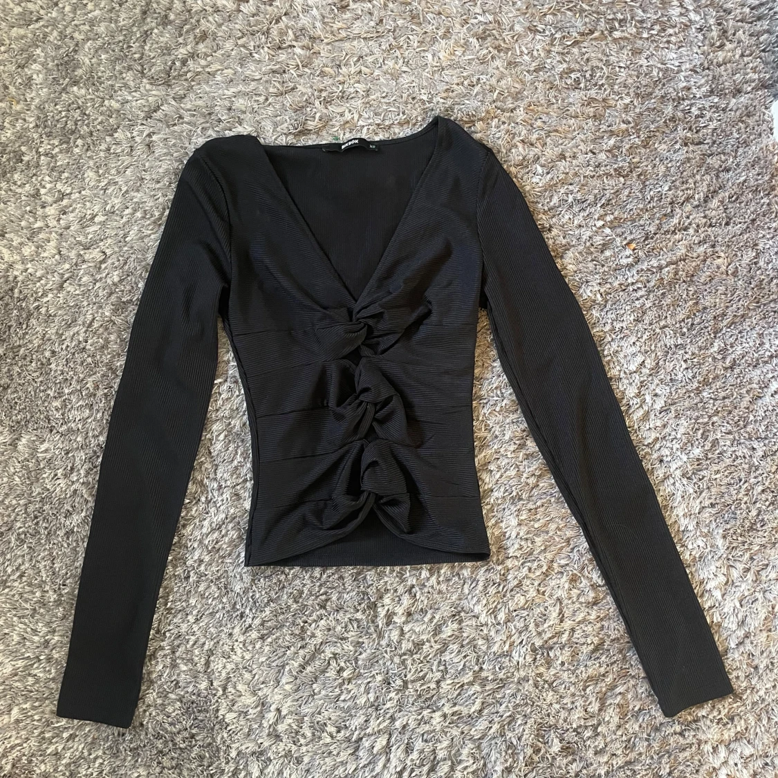 Svart långärmad topp från BikBok