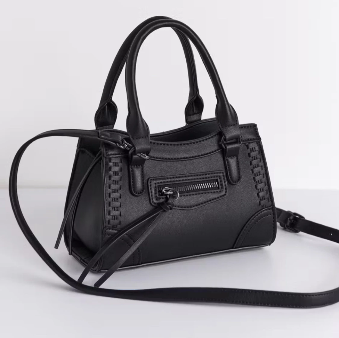 Handväska från Ginatricot 