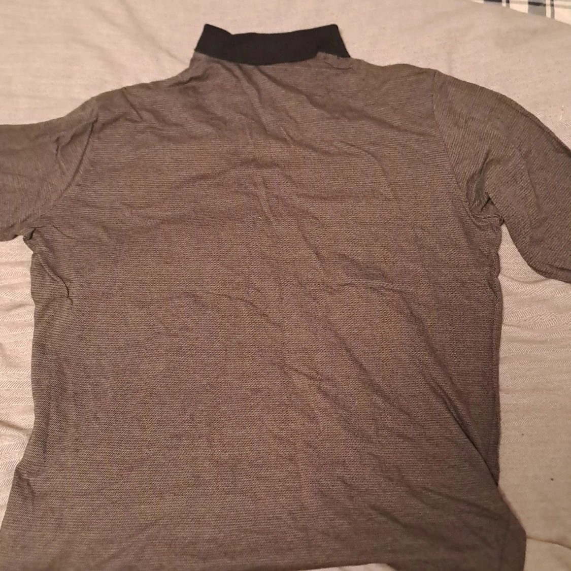 Grå pikétröja från Hugo Boss - 91