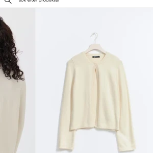 Gina tricot kofta - Säljer denna trendiga Gina tricot koftan! Aldrig använd🥰💕