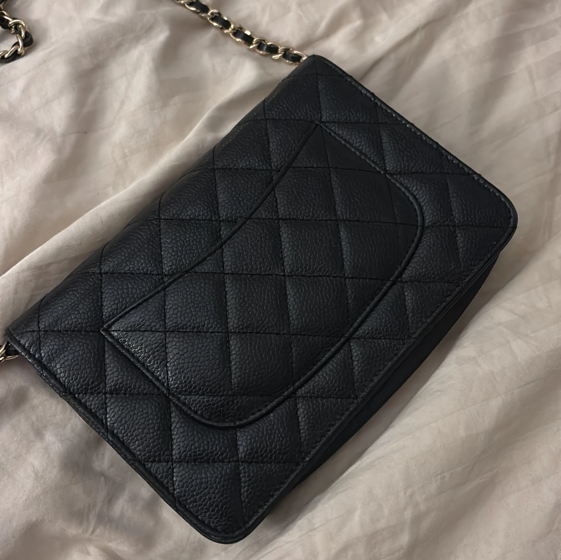 Svart quiltad axelväska - 91