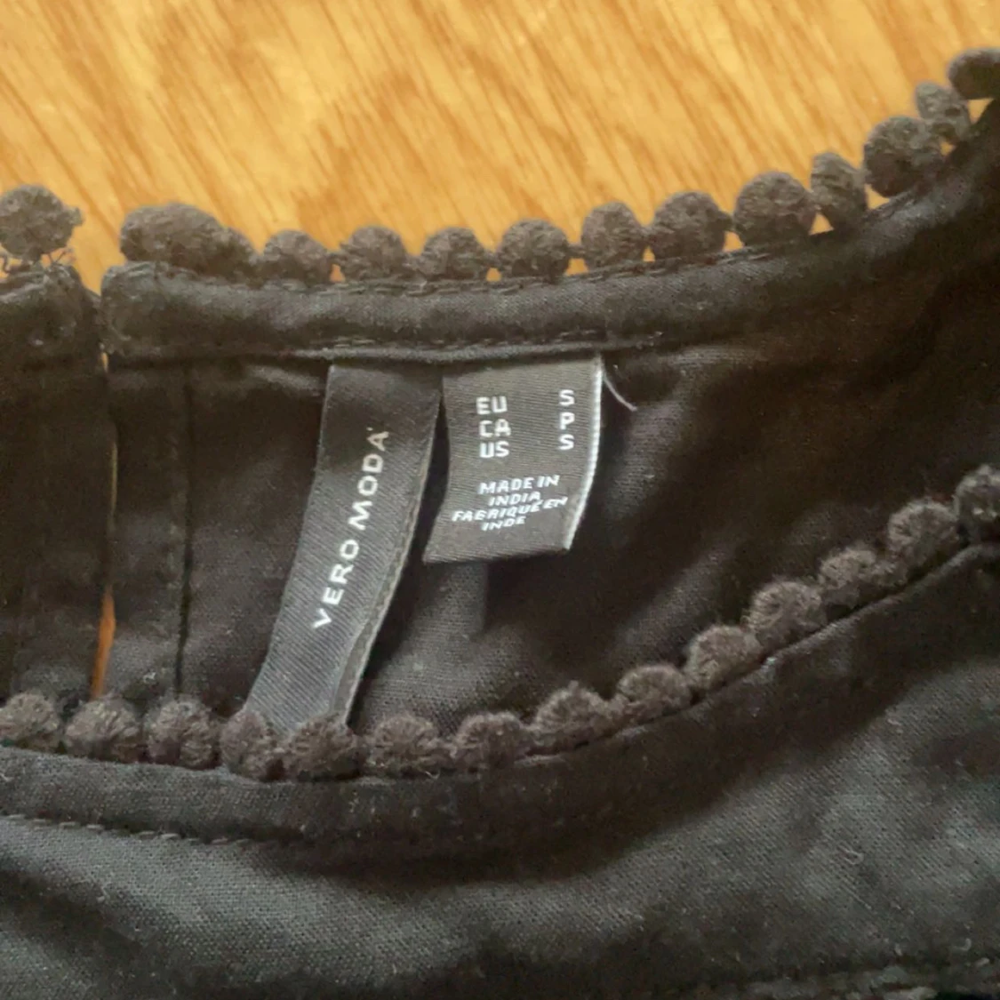 Svart blus från Vero Moda