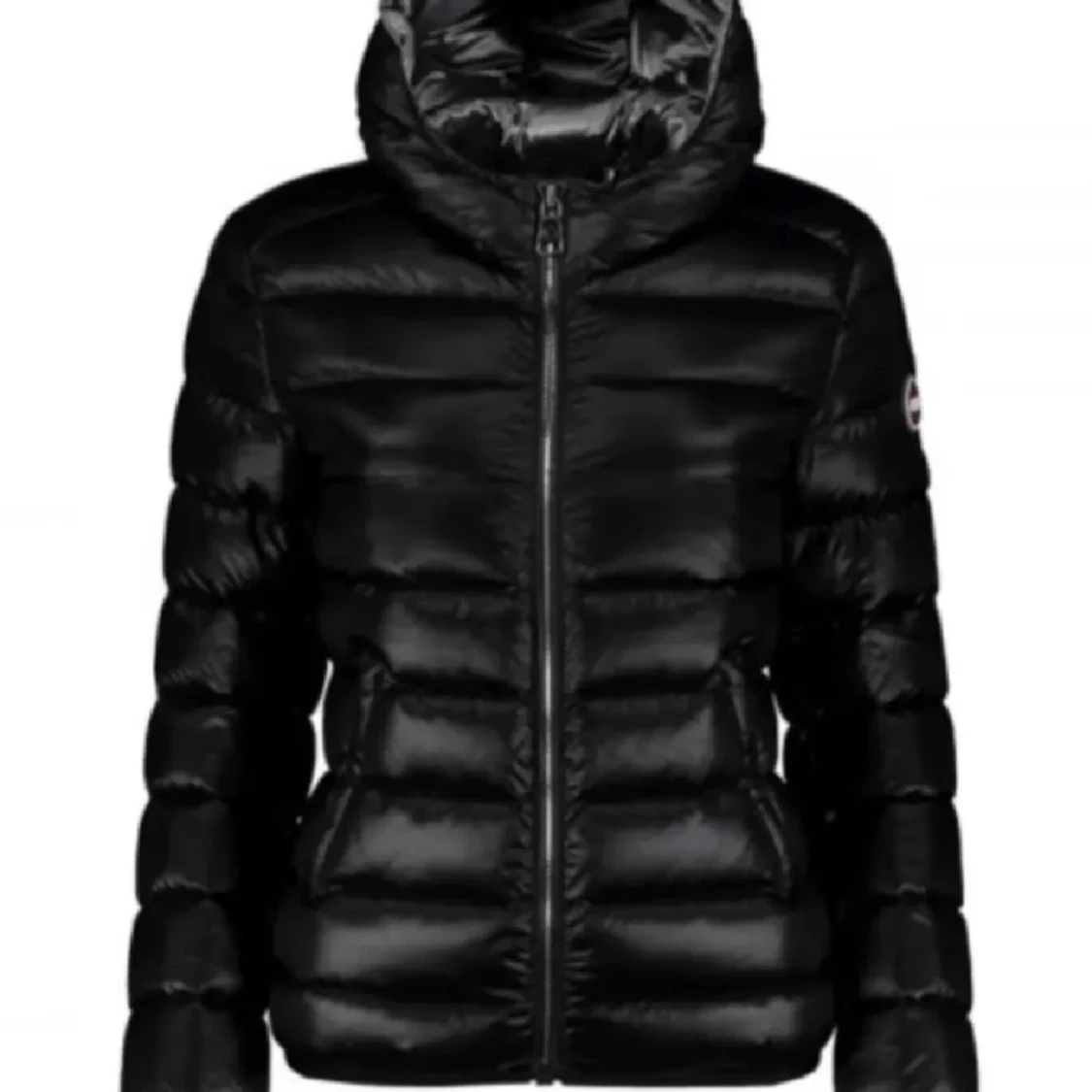 Svart dunjacka från Colmar