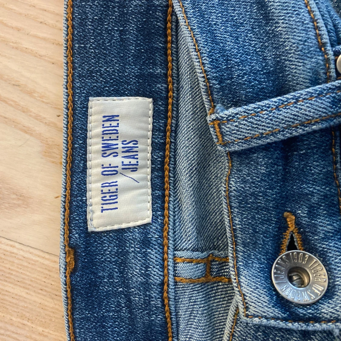 Blå jeans från Tiger of Sweden - 92