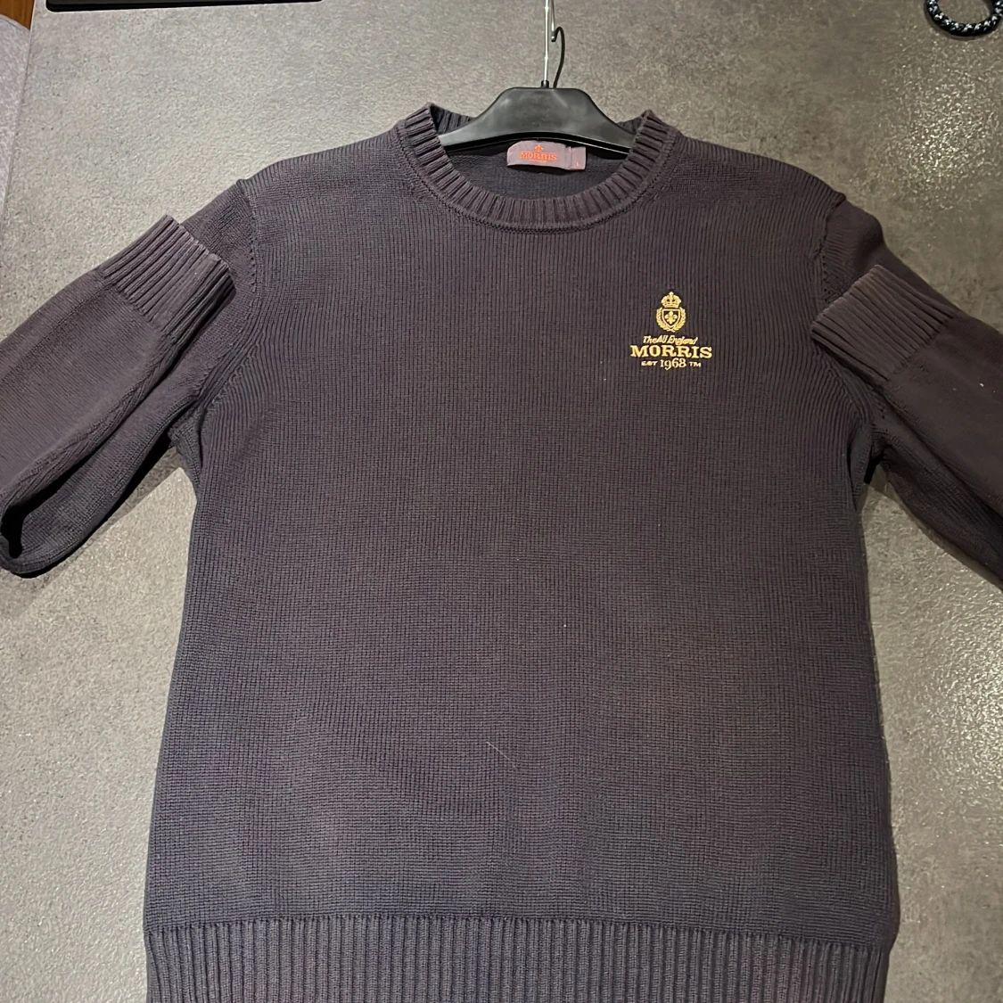 Mörkblå tröja från Morris