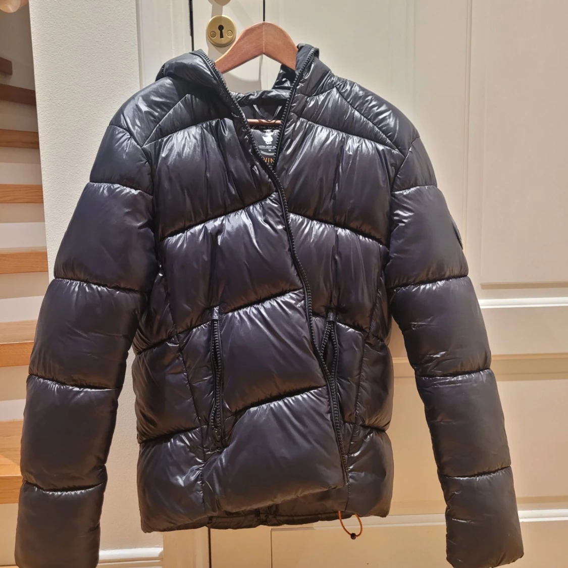 Svart pufferjacka från Save The Duck - 90