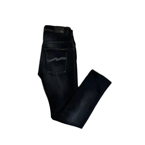 Nudie jeans - Riktigt snygga Nudie jeans, modell thin finn. Storlek 31/32. Mycket bra skick!