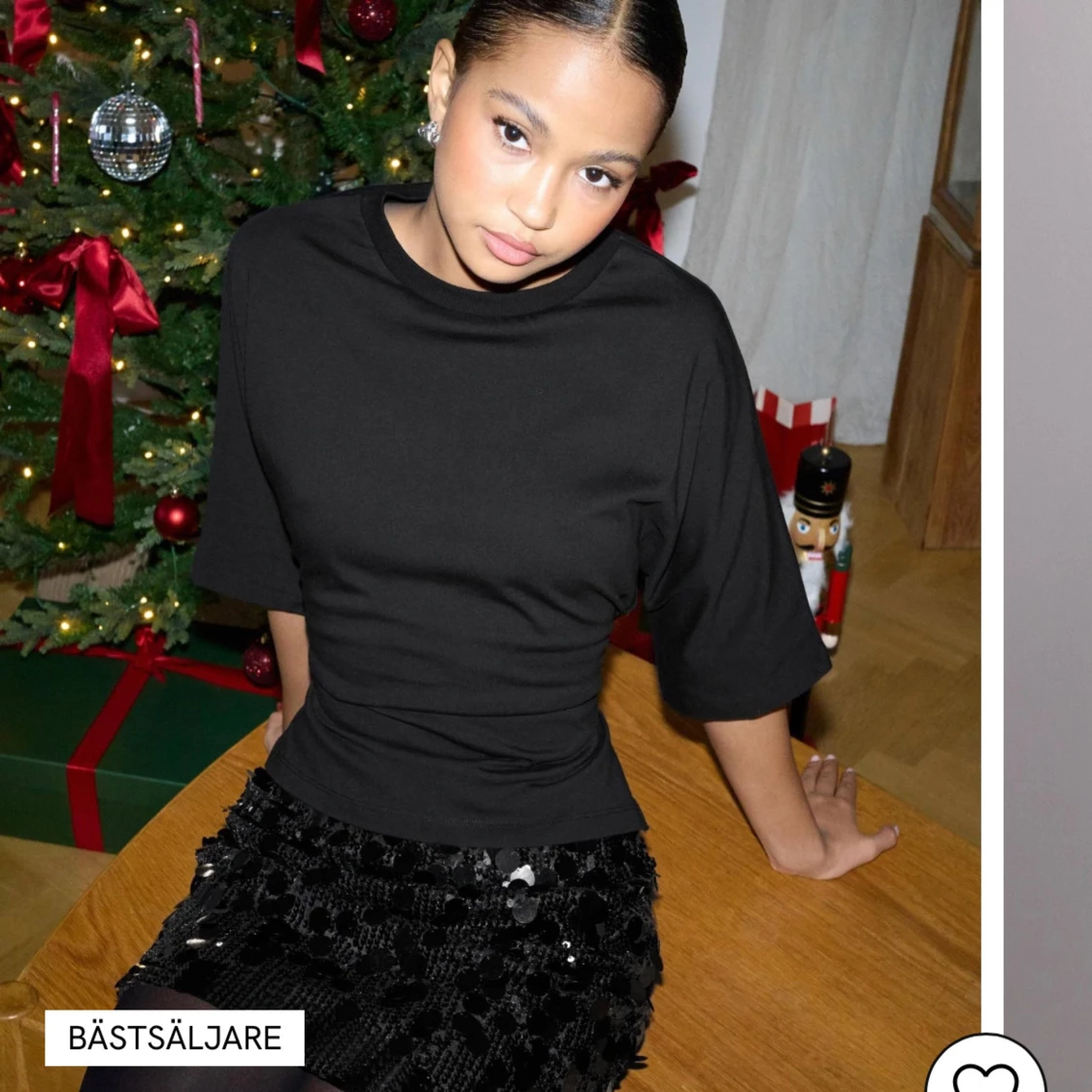 Svart kortärmad topp med knyt - 90