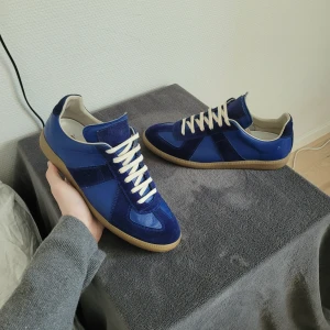 Maison Margiela skor - Extremt feta Maison Margiela GATs! Cond 8/10, ALLA tillbehör ingår! Riktigt skön och sällsynt blå färg!