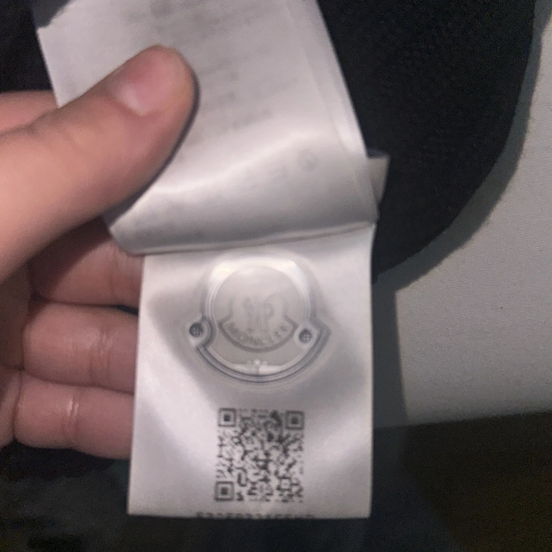 Svart stickad mössa från Moncler - 91