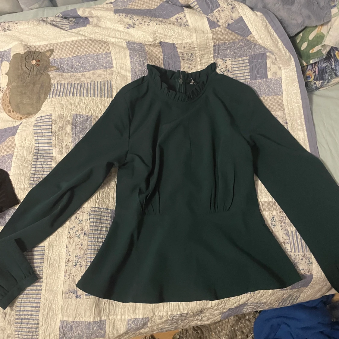 Mörkgrön långärmad blus  - 92