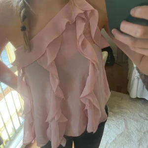 Rosa topp - En jätte fin rosa sommar topp från zara, i storlek S!💖💖